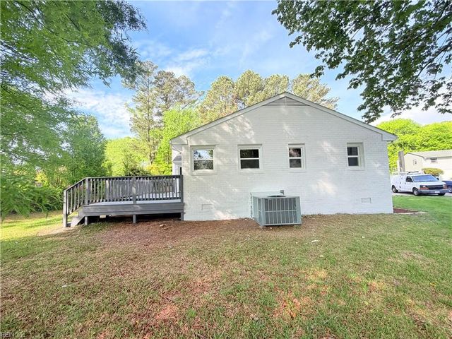 4 Edith Key ST, Hampton, VA 23666