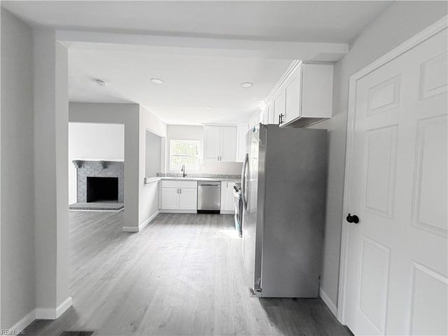 4 Edith Key ST, Hampton, VA 23666