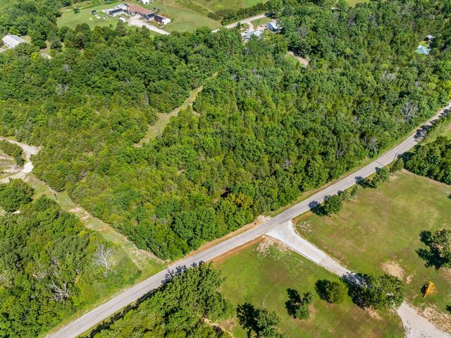 000 Newport Road, Walnut Shade, MO 65771