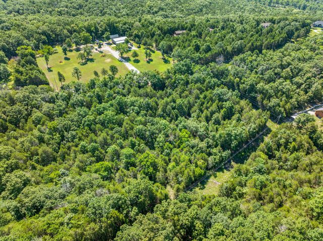 000 Newport Road, Walnut Shade, MO 65771