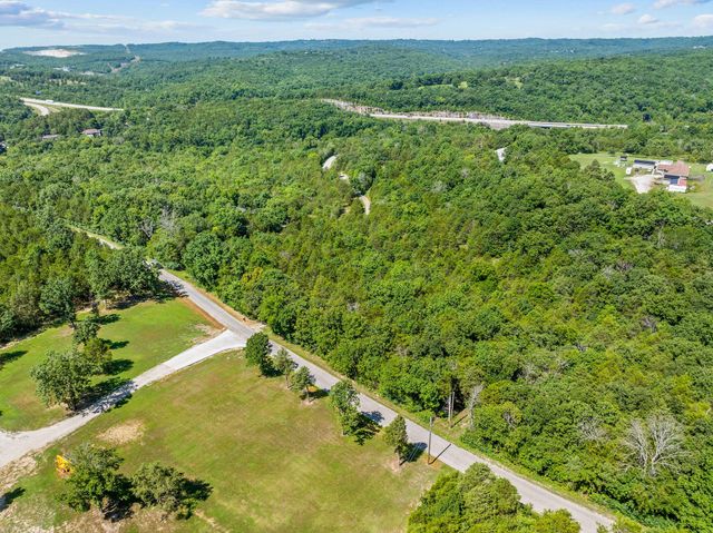 000 Newport Road, Walnut Shade, MO 65771