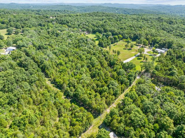 000 Newport Road, Walnut Shade, MO 65771