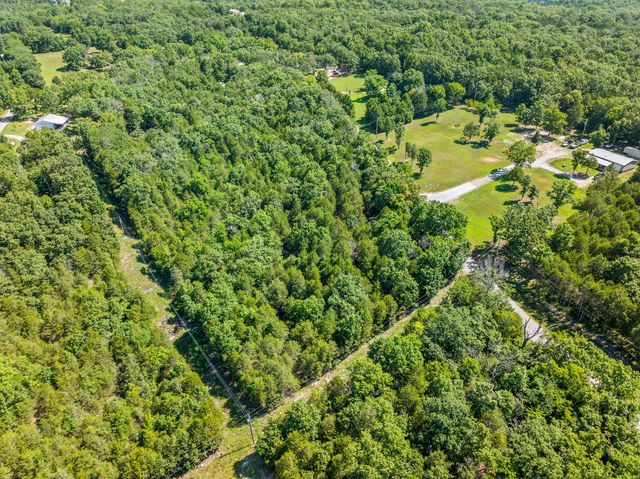 000 Newport Road, Walnut Shade, MO 65771