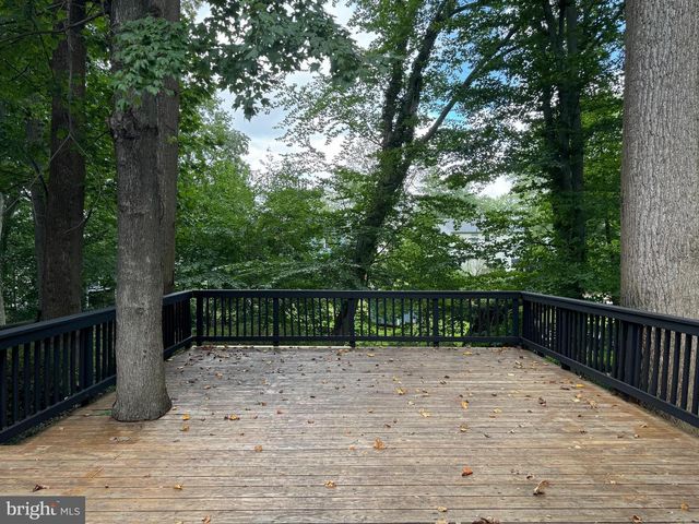 8 ELBOW LN, Cherry Hill, NJ 08003