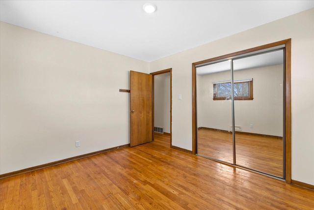 5944 S Swift AVENUE, Cudahy, WI 53110