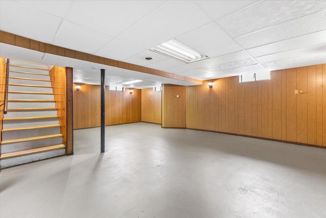 5944 S Swift AVENUE, Cudahy, WI 53110