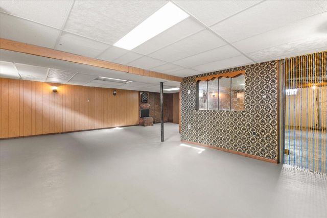 5944 S Swift AVENUE, Cudahy, WI 53110