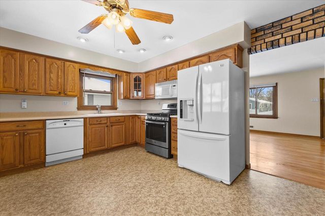 5944 S Swift AVENUE, Cudahy, WI 53110