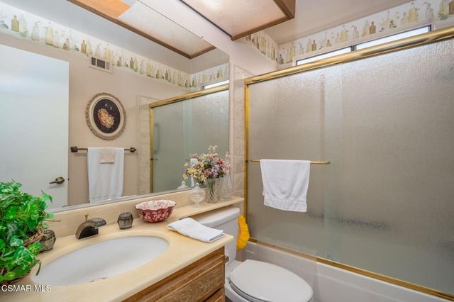 44142 Village 44, Camarillo, CA 93012