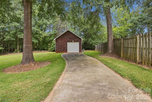 1524 Garrett Landen Drive, Clover, SC 29710