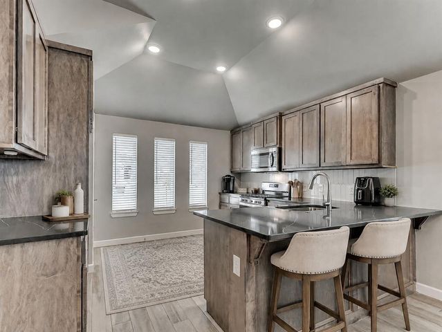 2406 Heather Road, Blanchard, OK 73010