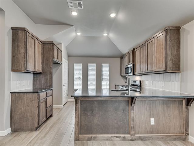 2406 Heather Road, Blanchard, OK 73010