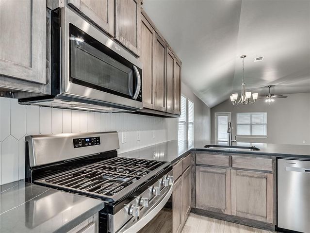 2406 Heather Road, Blanchard, OK 73010