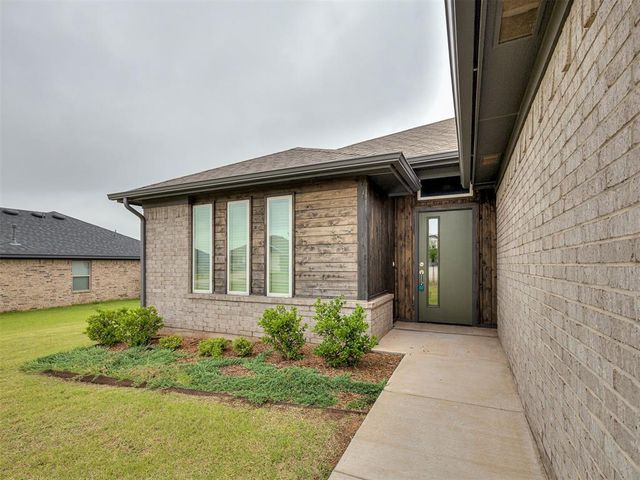 2406 Heather Road, Blanchard, OK 73010