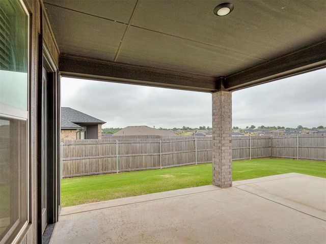 2406 Heather Road, Blanchard, OK 73010