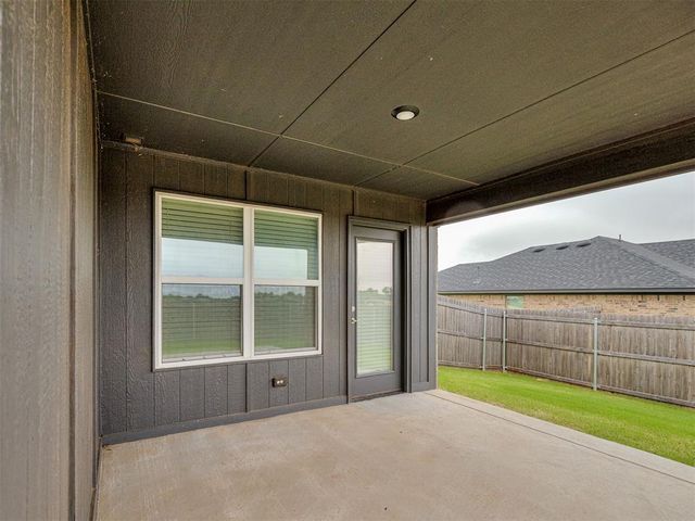 2406 Heather Road, Blanchard, OK 73010