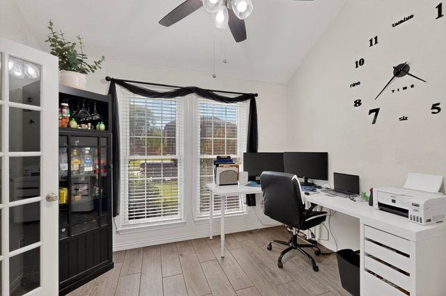 805 Kathryn Drive, Lewisville, TX 75067