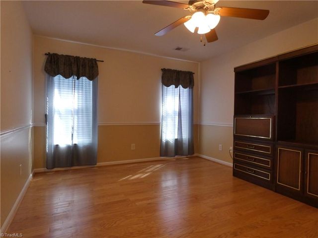309 Locksley Court, Thomasville, NC 27360