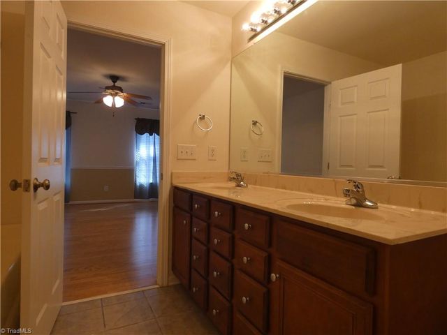309 Locksley Court, Thomasville, NC 27360