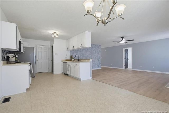 205 Woodland Drive, Raeford, NC 28376