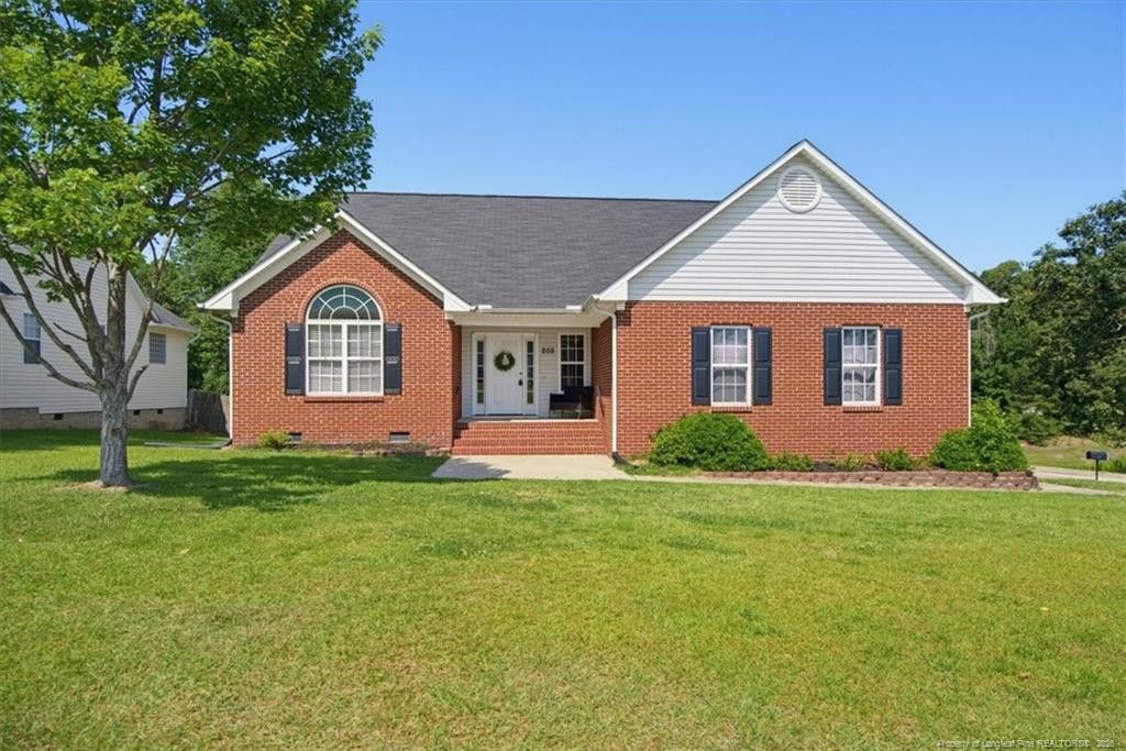 205 Woodland Drive, Raeford, NC 28376
