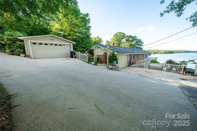 24264 Strand Drive, Albemarle, NC 28001