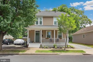 129 PRINCESS ANNE ST, Fredericksburg, VA 22401