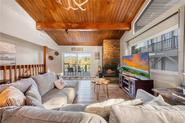 24375 Zurich Drive, Crestline, CA 92325