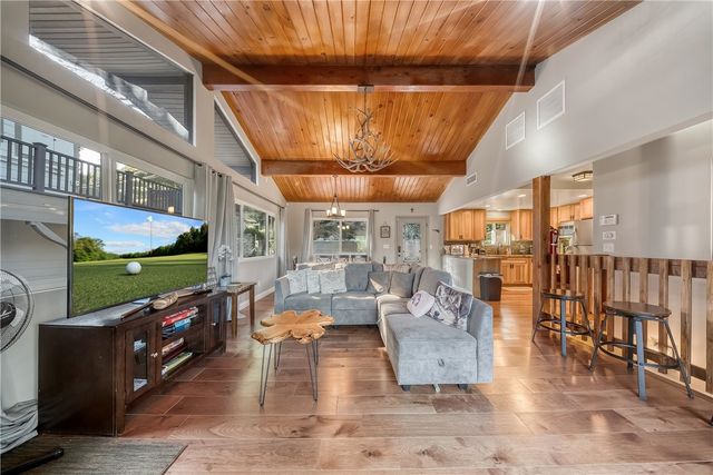 24375 Zurich Drive, Crestline, CA 92325
