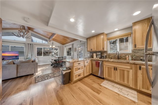 24375 Zurich Drive, Crestline, CA 92325