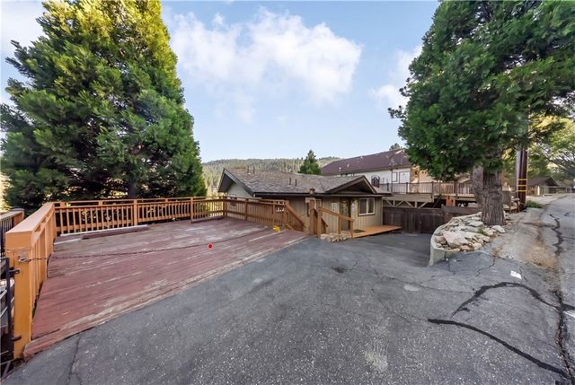 24375 Zurich Drive, Crestline, CA 92325