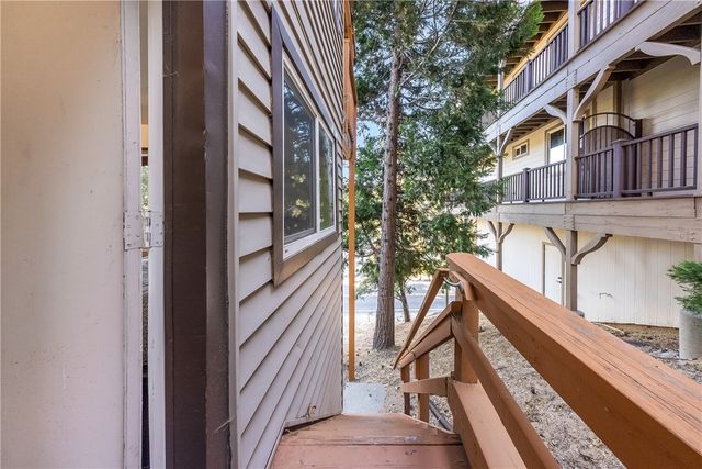 24375 Zurich Drive, Crestline, CA 92325