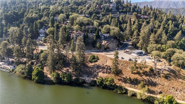24375 Zurich Drive, Crestline, CA 92325