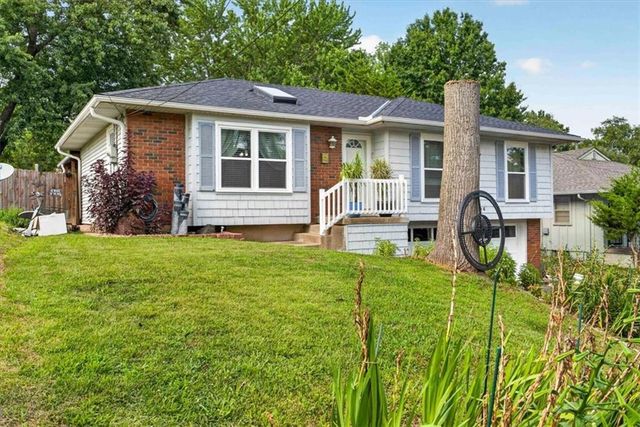 9304 E 27th Street S, Independence, MO 64052