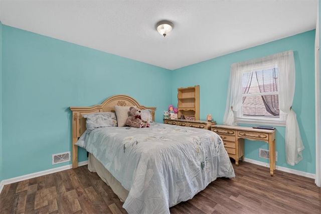 9304 E 27th Street S, Independence, MO 64052