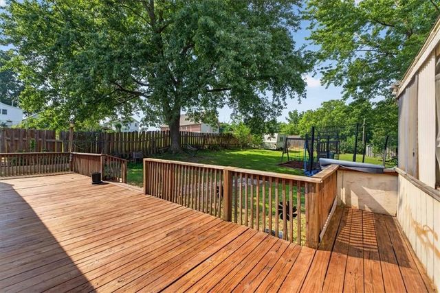 9304 E 27th Street S, Independence, MO 64052
