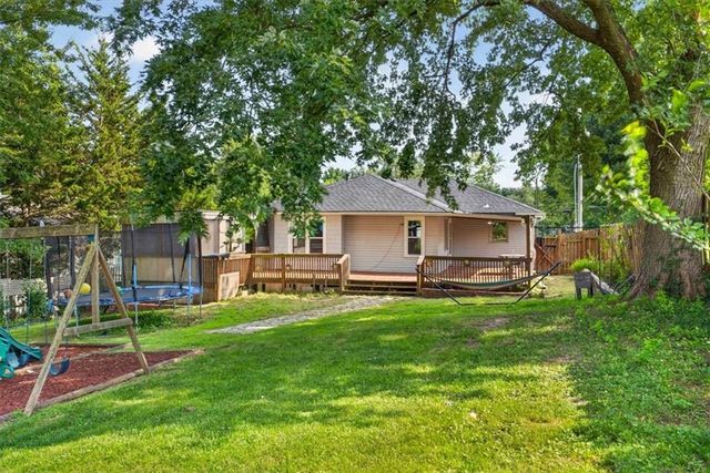 9304 E 27th Street S, Independence, MO 64052