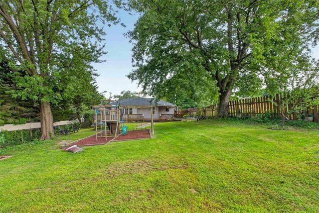 9304 E 27th Street S, Independence, MO 64052