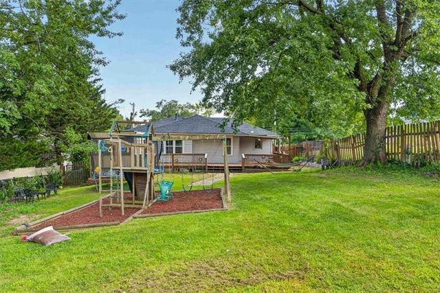 9304 E 27th Street S, Independence, MO 64052
