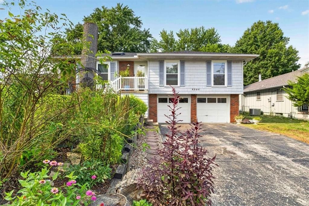 9304 E 27th Street S, Independence, MO 64052