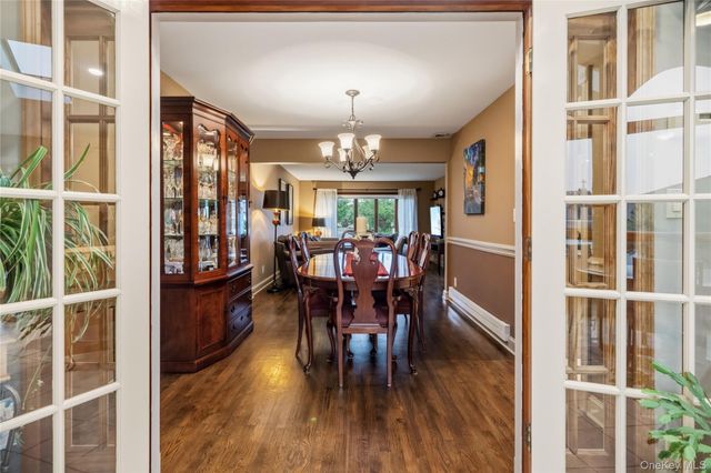 118 Chester Avenue, Massapequa Park, NY 11762