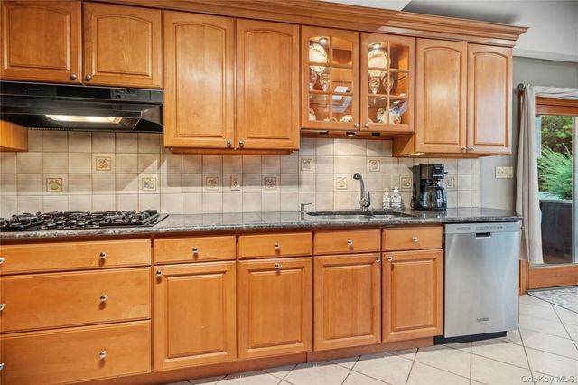 118 Chester Avenue, Massapequa Park, NY 11762