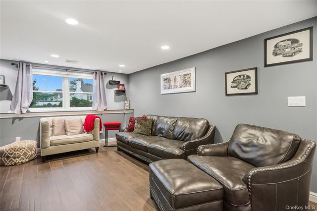 118 Chester Avenue, Massapequa Park, NY 11762
