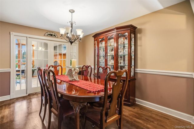 118 Chester Avenue, Massapequa Park, NY 11762
