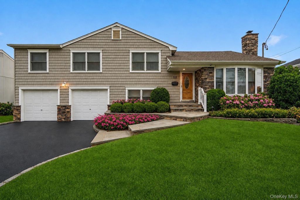 118 Chester Avenue, Massapequa Park, NY 11762 — exterior