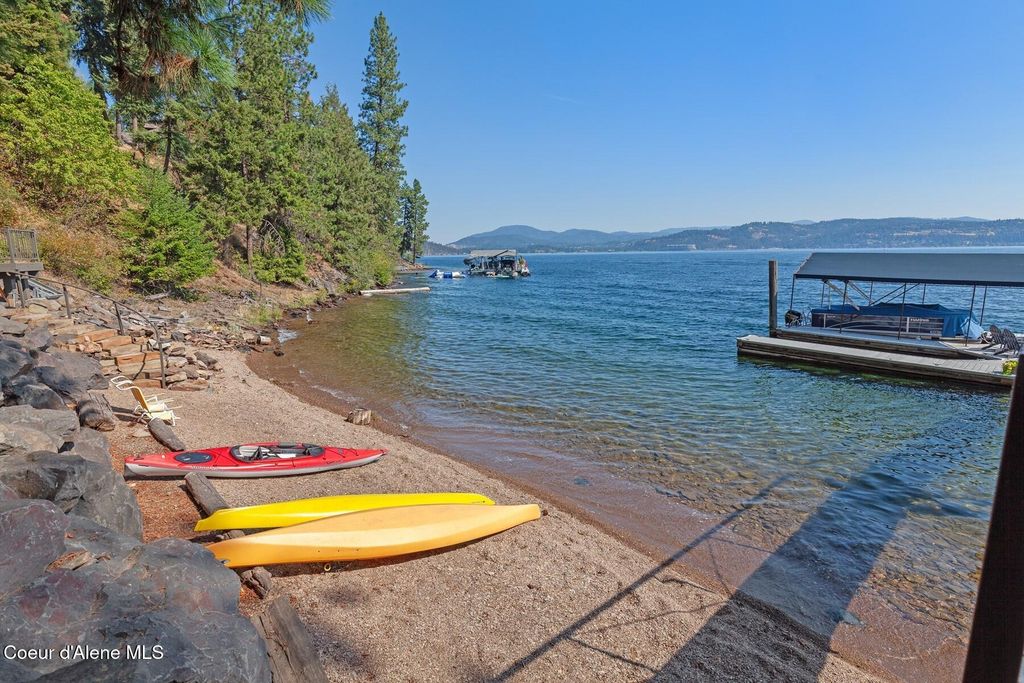 4520 S Threemile Point Rd, Coeur d'Alene, ID 83814