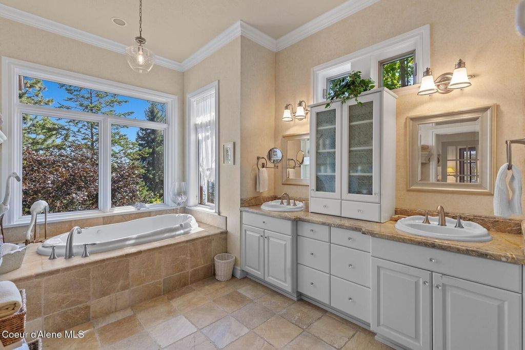 4520 S Threemile Point Rd, Coeur d'Alene, ID 83814 photo 16