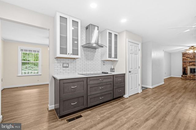 7090 MAXWELL DR, Hughesville, MD 20637