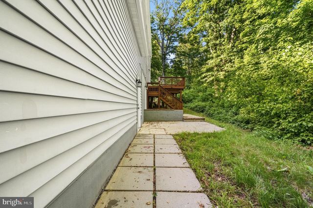 7090 MAXWELL DR, Hughesville, MD 20637
