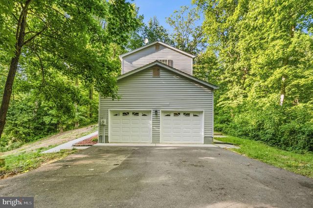 7090 MAXWELL DR, Hughesville, MD 20637